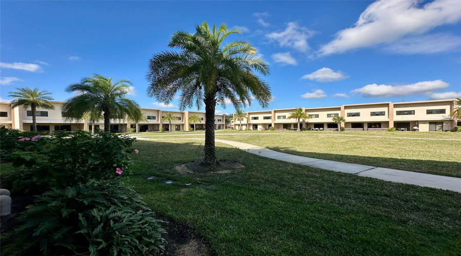 Kissimmee, Florida 34747, 3 Bedrooms Bedrooms, ,3 Bathroomsbathrooms,Residential,For Sale,Brooklyn,Mfro6266967