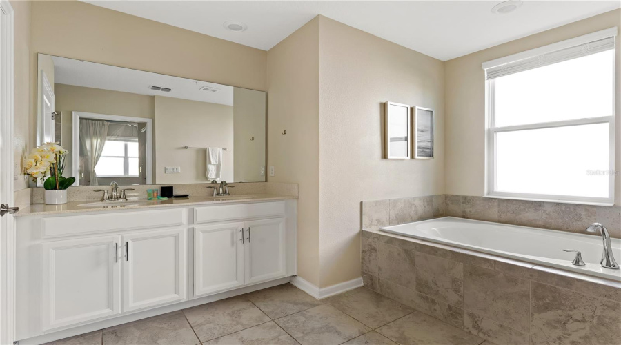 Davenport, Florida 33896, 2 Bedrooms Bedrooms, ,2 Bathroomsbathrooms,Residential,For Sale,Ocean Course,Mfro6265507