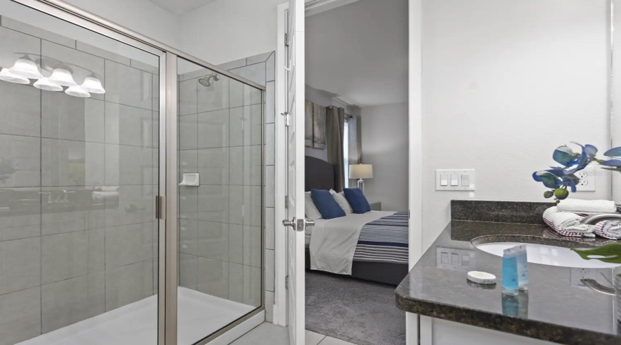 Kissimmee, Florida 34747, 6 Bedrooms Bedrooms, ,6 Bathroomsbathrooms,Residential,For Sale,Pendant,Mfro6197174