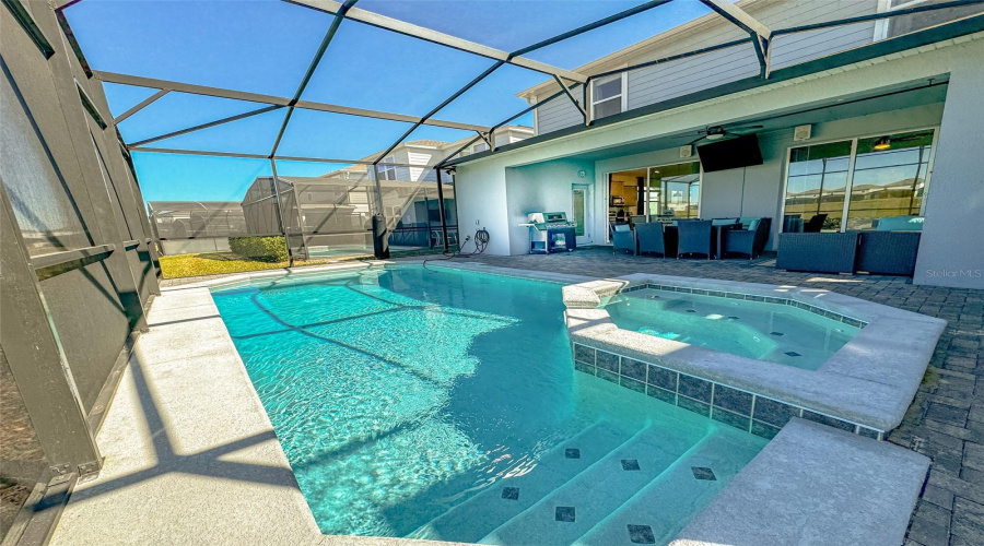 DAVENPORT, Florida 33897, 5 Bedrooms Bedrooms, ,5 BathroomsBathrooms,Residential,For Sale,ALOHA,0,MFRTB8333829