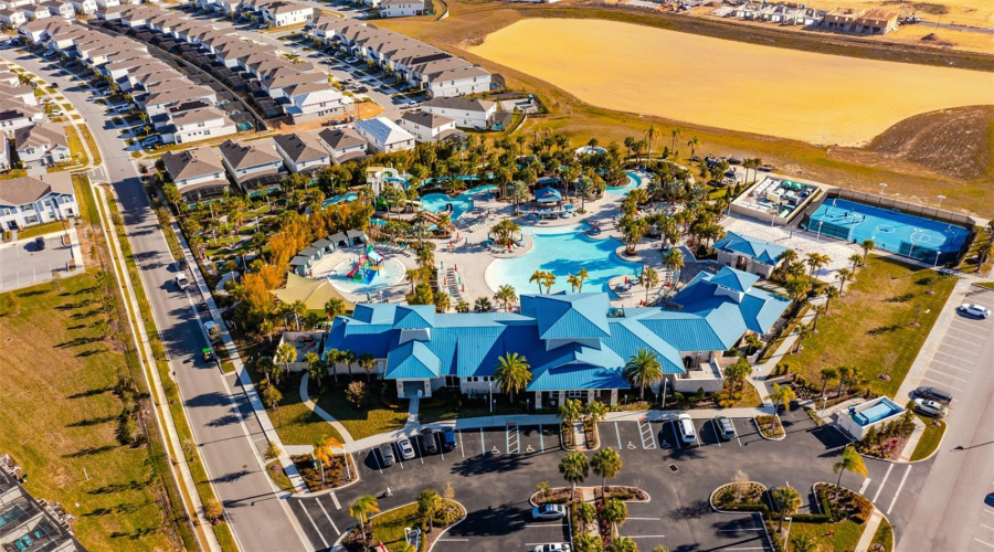 DAVENPORT, Florida 33897, 5 Bedrooms Bedrooms, ,5 BathroomsBathrooms,Residential,For Sale,ALOHA,0,MFRTB8333829