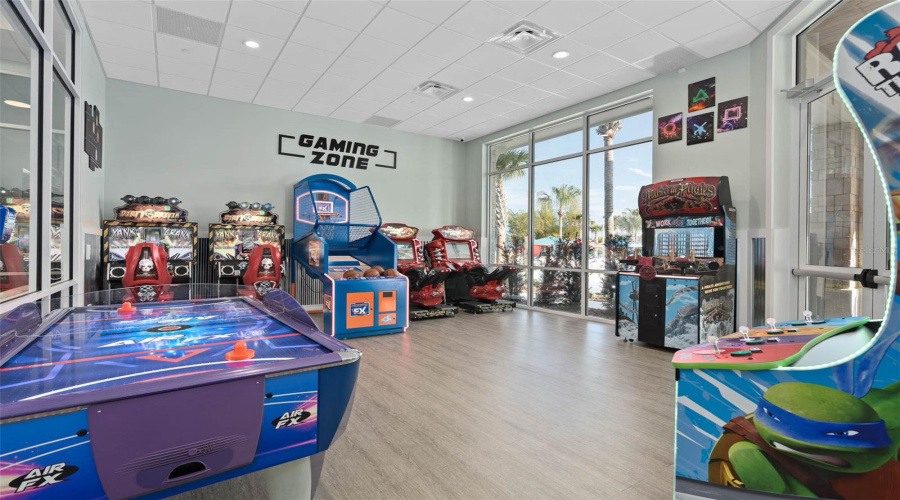 DAVENPORT, Florida 33897, 5 Bedrooms Bedrooms, ,5 BathroomsBathrooms,Residential,For Sale,ALOHA,0,MFRTB8333829