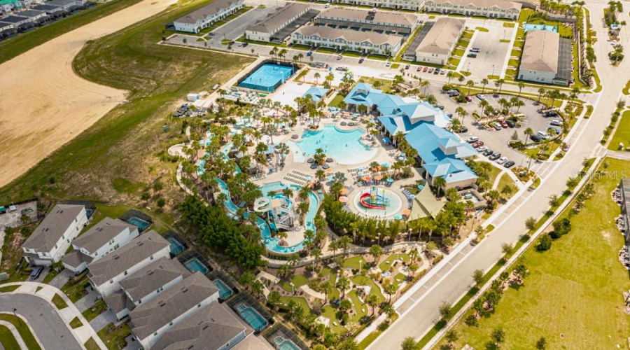 DAVENPORT, Florida 33897, 5 Bedrooms Bedrooms, ,5 BathroomsBathrooms,Residential,For Sale,ALOHA,0,MFRTB8333829