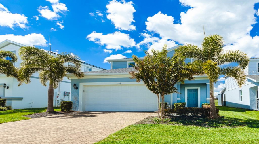DAVENPORT, Florida 33897, 5 Bedrooms Bedrooms, ,5 BathroomsBathrooms,Residential,For Sale,ALOHA,0,MFRTB8333829