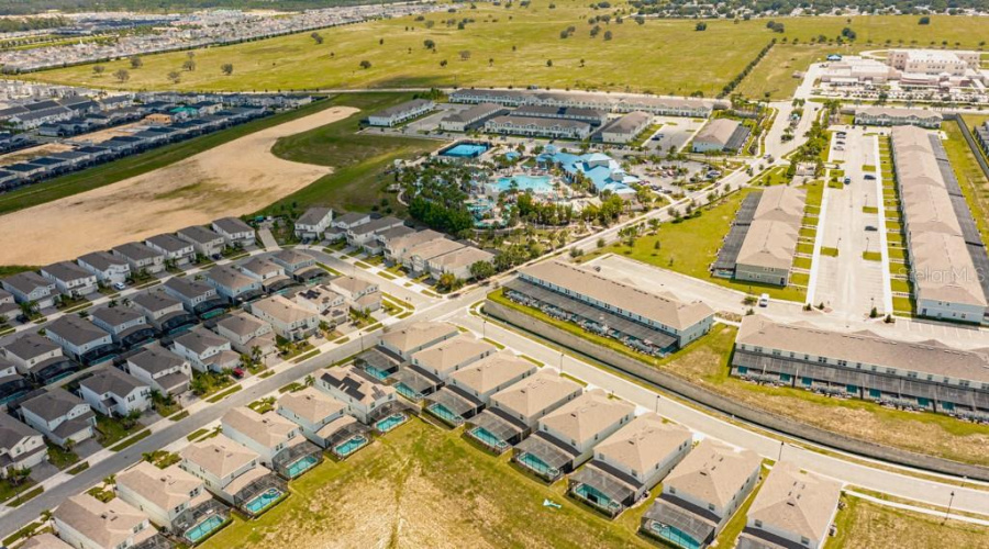 DAVENPORT, Florida 33897, 5 Bedrooms Bedrooms, ,5 BathroomsBathrooms,Residential,For Sale,ALOHA,0,MFRTB8333829