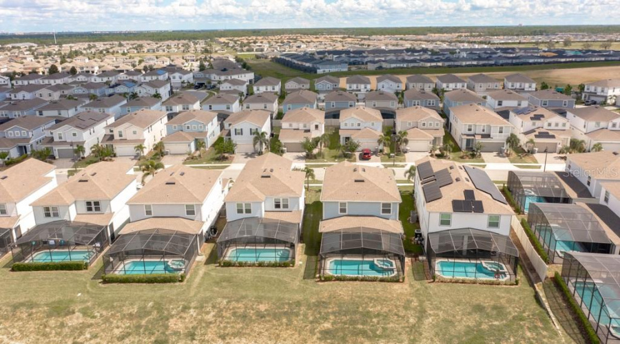 DAVENPORT, Florida 33897, 5 Bedrooms Bedrooms, ,5 BathroomsBathrooms,Residential,For Sale,ALOHA,0,MFRTB8333829