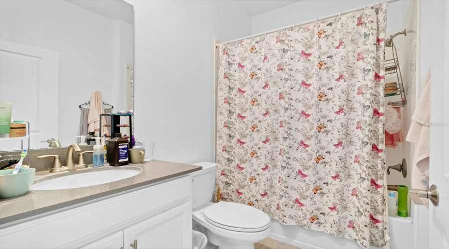Davenport, Florida 33837, 4 Bedrooms Bedrooms, ,3 Bathroomsbathrooms,Residential,For Sale,Camden,Mfro6267593