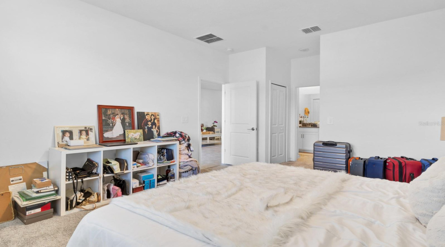 Davenport, Florida 33837, 4 Bedrooms Bedrooms, ,3 Bathroomsbathrooms,Residential,For Sale,Camden,Mfro6267593