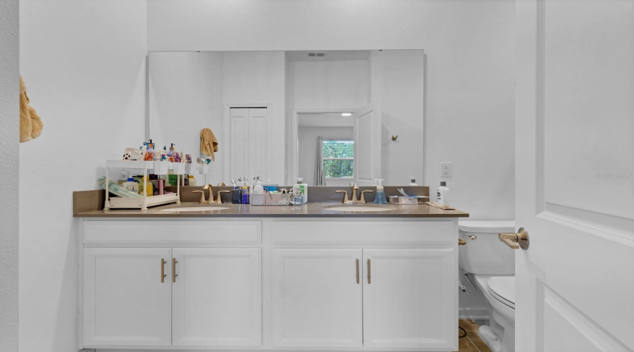 Davenport, Florida 33837, 4 Bedrooms Bedrooms, ,3 Bathroomsbathrooms,Residential,For Sale,Camden,Mfro6267593