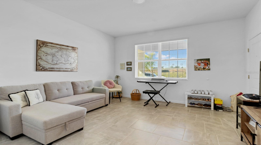 Davenport, Florida 33837, 4 Bedrooms Bedrooms, ,3 Bathroomsbathrooms,Residential,For Sale,Camden,Mfro6267593