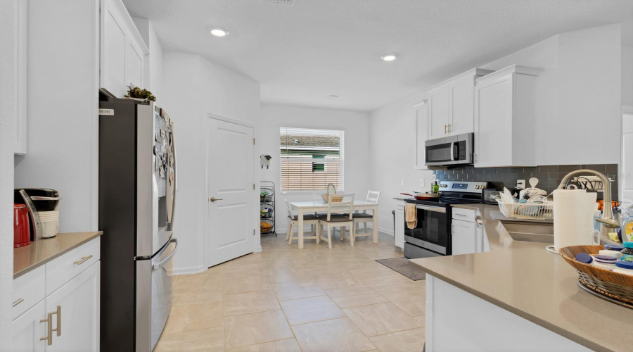Davenport, Florida 33837, 4 Bedrooms Bedrooms, ,3 Bathroomsbathrooms,Residential,For Sale,Camden,Mfro6267593