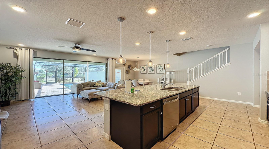 Davenport, Florida 33837, 5 Bedrooms Bedrooms, ,4 Bathroomsbathrooms,Residential,For Sale,Terrasonesta,Mfrs5117646