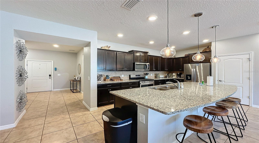 Davenport, Florida 33837, 5 Bedrooms Bedrooms, ,4 Bathroomsbathrooms,Residential,For Sale,Terrasonesta,Mfrs5117646