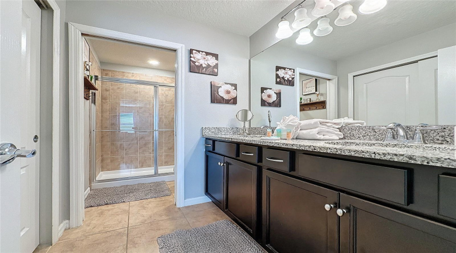 Davenport, Florida 33837, 5 Bedrooms Bedrooms, ,4 Bathroomsbathrooms,Residential,For Sale,Terrasonesta,Mfrs5117646