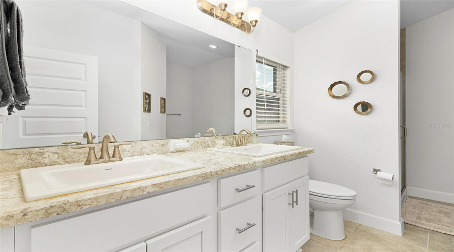 Davenport, Florida 33837, 4 Bedrooms Bedrooms, ,2 Bathroomsbathrooms,Residential,For Sale,Citrus Landings,Mfrs5106175
