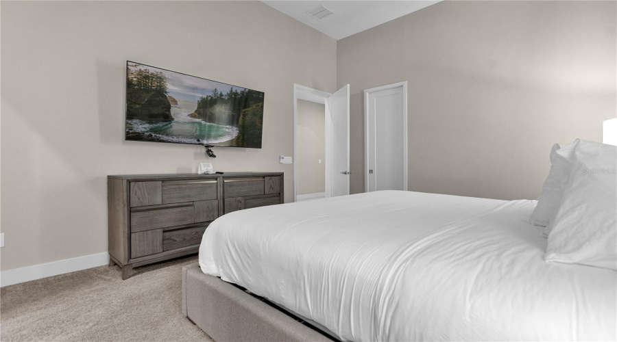 KISSIMMEE, Florida 34747, 6 Bedrooms Bedrooms, ,6 BathroomsBathrooms,Residential,For Sale,JACK NICKLAUS,0,MFRO6194986