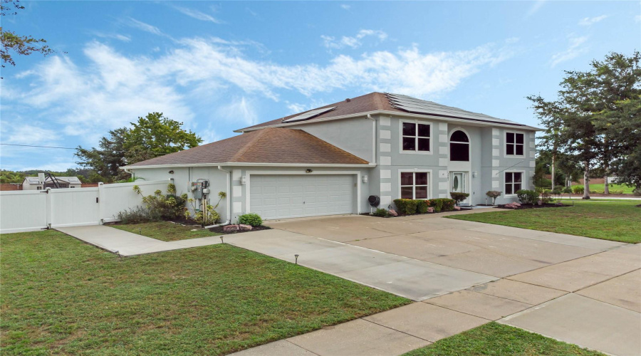 Kissimmee, Florida 34746, 4 Bedrooms Bedrooms, ,2 Bathroomsbathrooms,Residential,For Sale,Garrett Nicholas,Mfro6236684