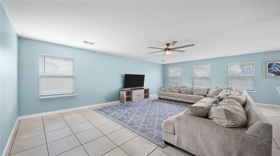 Davenport, Florida 33837, 5 Bedrooms Bedrooms, ,3 Bathroomsbathrooms,Residential,For Sale,Oak Marsh,Mfro6267801