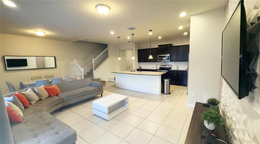 Kissimmee, Florida 34747, 5 Bedrooms Bedrooms, ,4 Bathroomsbathrooms,Residential,For Sale,Sydney,Mfro6268463