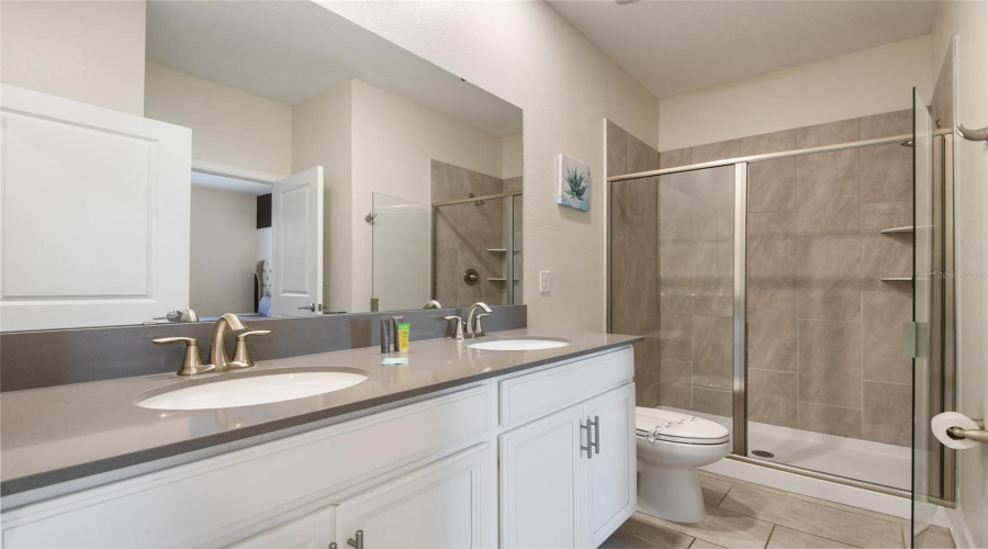 KISSIMMEE, Florida 34746, 9 Bedrooms Bedrooms, ,5 BathroomsBathrooms,Residential,For Sale,NARRATIVE,0,MFRTB8321367