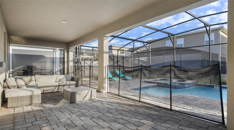 KISSIMMEE, Florida 34746, 9 Bedrooms Bedrooms, ,5 BathroomsBathrooms,Residential,For Sale,NARRATIVE,0,MFRTB8321367