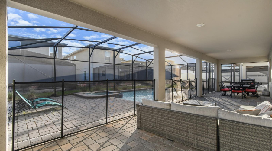 KISSIMMEE, Florida 34746, 9 Bedrooms Bedrooms, ,5 BathroomsBathrooms,Residential,For Sale,NARRATIVE,0,MFRTB8321367