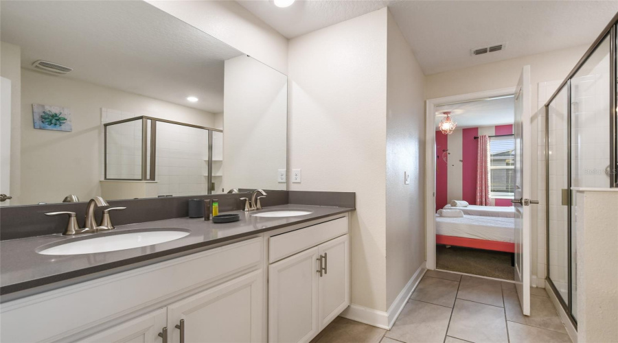 KISSIMMEE, Florida 34746, 9 Bedrooms Bedrooms, ,5 BathroomsBathrooms,Residential,For Sale,NARRATIVE,0,MFRTB8321367