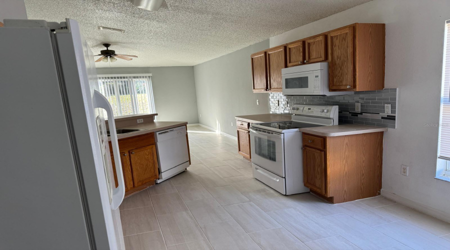 Davenport, Florida 33837, 3 Bedrooms Bedrooms, ,2 Bathroomsbathrooms,Residential,For Sale,Heather Hill,Mfrs5117610