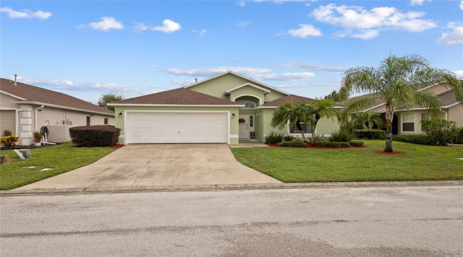 Davenport, Florida 33837, 4 Bedrooms Bedrooms, ,3 Bathroomsbathrooms,Residential,For Sale,Kimberly Point,Mfro6249204