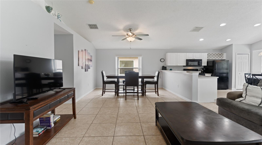 Davenport, Florida 33837, 4 Bedrooms Bedrooms, ,3 Bathroomsbathrooms,Residential,For Sale,Kimberly Point,Mfro6249204