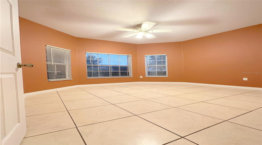 Kissimmee, Florida 34746, 3 Bedrooms Bedrooms, ,2 Bathroomsbathrooms,Residential,For Sale,Huron,Mfro6267565