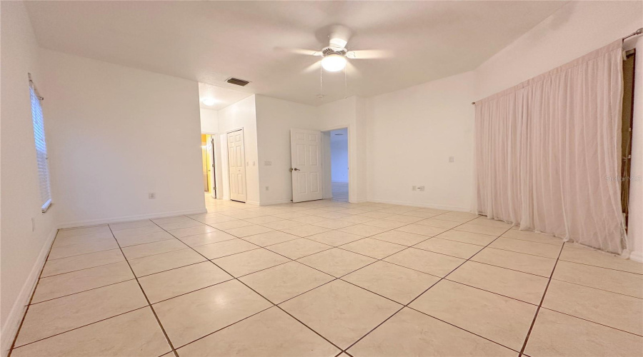 Kissimmee, Florida 34746, 3 Bedrooms Bedrooms, ,2 Bathroomsbathrooms,Residential,For Sale,Huron,Mfro6267565