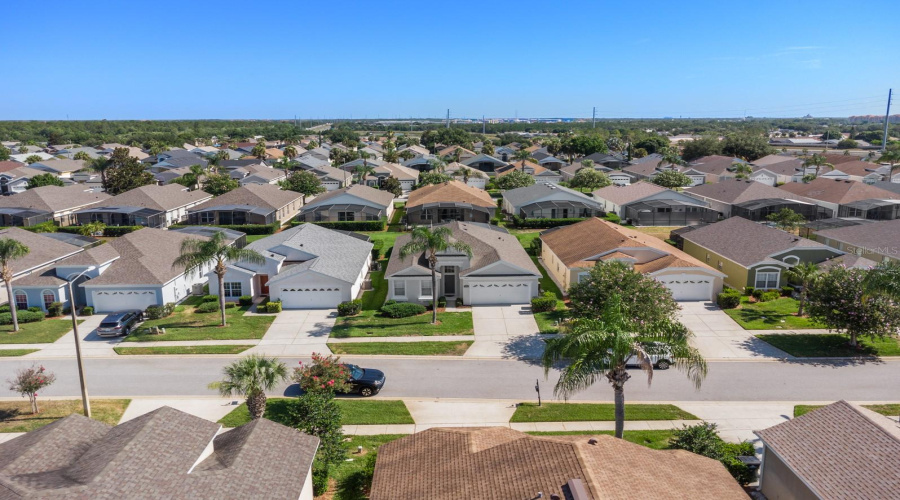 Kissimmee, Florida 34747, 4 Bedrooms Bedrooms, ,3 Bathroomsbathrooms,Residential,For Sale,Fan Palm,Mfro6268599