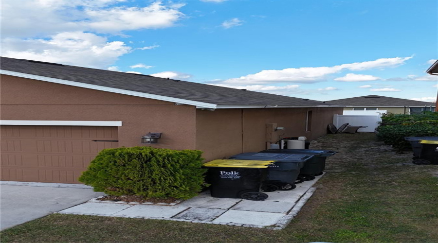 Davenport, Florida 33896, 4 Bedrooms Bedrooms, ,2 Bathroomsbathrooms,Residential,For Sale,Briar Patch,Mfrs5117906