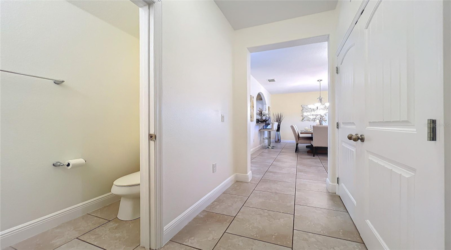 Davenport, Florida 33837, 6 Bedrooms Bedrooms, ,5 Bathroomsbathrooms,Residential,For Sale,Oaktree Drive,Mfrs5117408