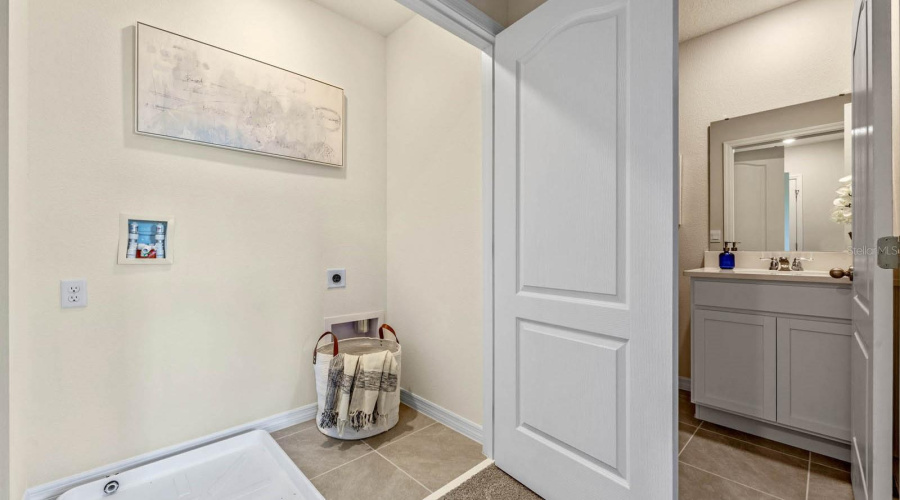 Davenport, Florida 33837, 3 Bedrooms Bedrooms, ,2 Bathroomsbathrooms,Residential,For Sale,Longleaf,Mfro6268813