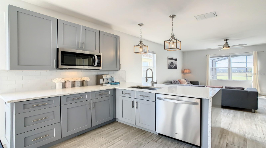 DAVENPORT, Florida 33837, 3 Bedrooms Bedrooms, ,2 BathroomsBathrooms,Residential,For Sale,KNOLLWOOD,MFRG5090942