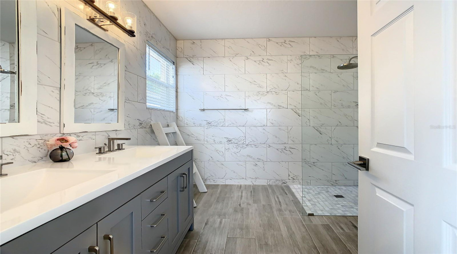 DAVENPORT, Florida 33837, 3 Bedrooms Bedrooms, ,2 BathroomsBathrooms,Residential,For Sale,KNOLLWOOD,MFRG5090942