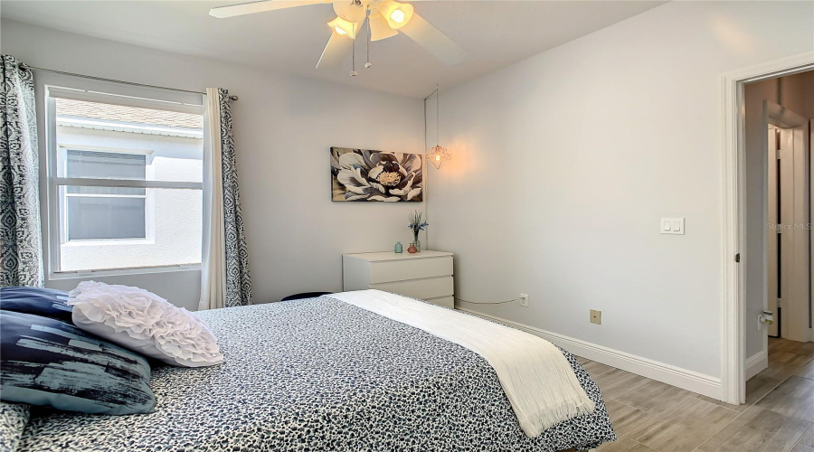 DAVENPORT, Florida 33837, 3 Bedrooms Bedrooms, ,2 BathroomsBathrooms,Residential,For Sale,KNOLLWOOD,MFRG5090942