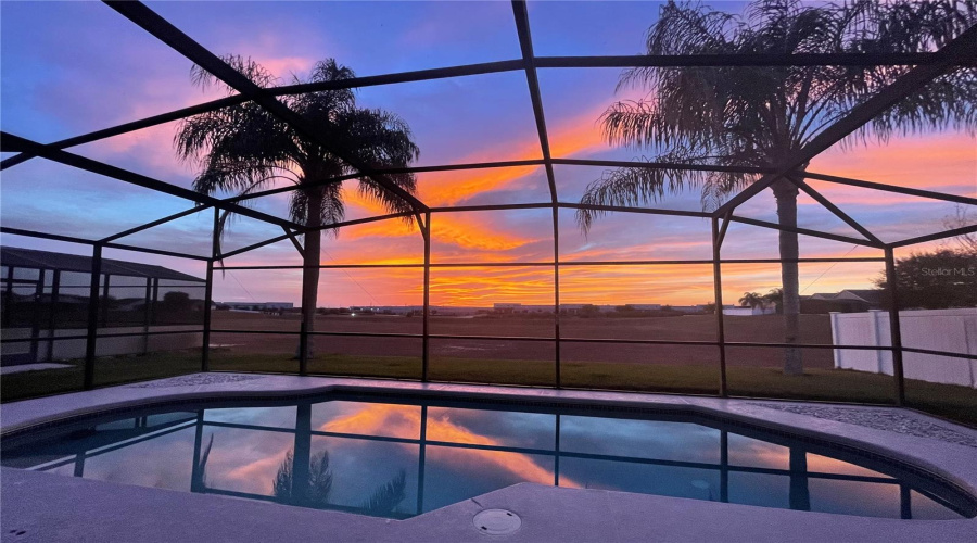DAVENPORT, Florida 33837, 3 Bedrooms Bedrooms, ,2 BathroomsBathrooms,Residential,For Sale,KNOLLWOOD,MFRG5090942