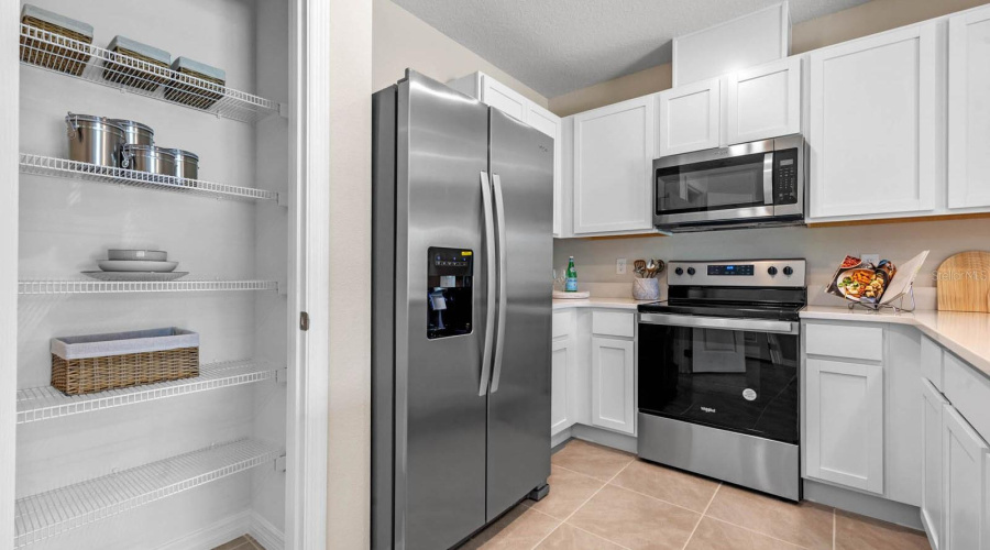 Davenport, Florida 33837, 3 Bedrooms Bedrooms, ,2 Bathroomsbathrooms,Residential,For Sale,Longleaf,Mfro6268764