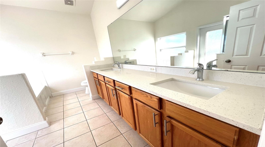 Davenport, Florida 33837, 4 Bedrooms Bedrooms, ,3 Bathroomsbathrooms,Residential,For Sale,Andalusia,Mfro6267981