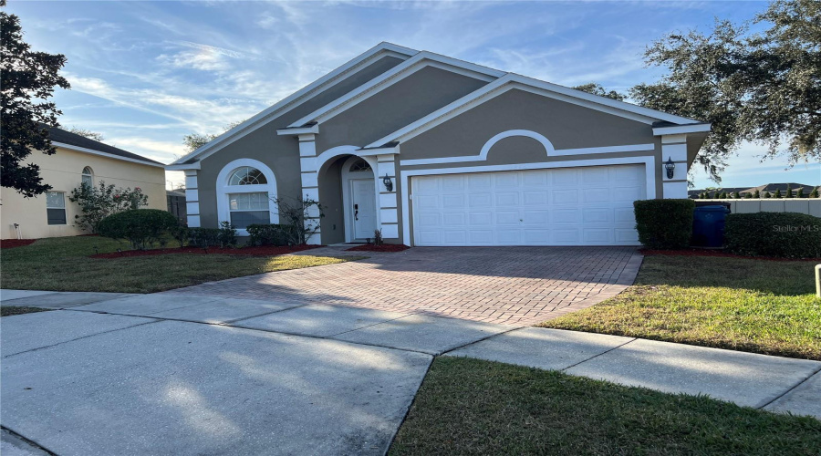 Davenport, Florida 33837, 4 Bedrooms Bedrooms, ,3 Bathroomsbathrooms,Residential,For Sale,Andalusia,Mfro6267981