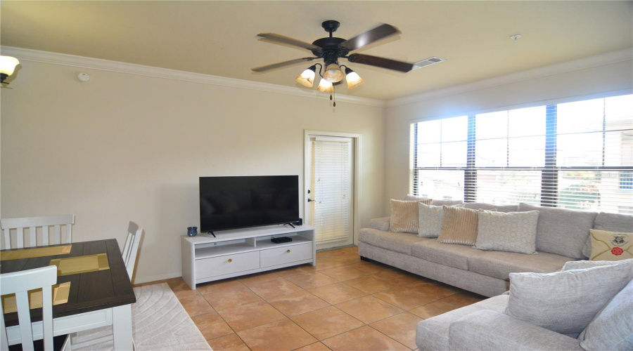 Davenport, Florida 33897, 3 Bedrooms Bedrooms, ,2 Bathroomsbathrooms,Residential,For Sale,Charo,Mfro6254752