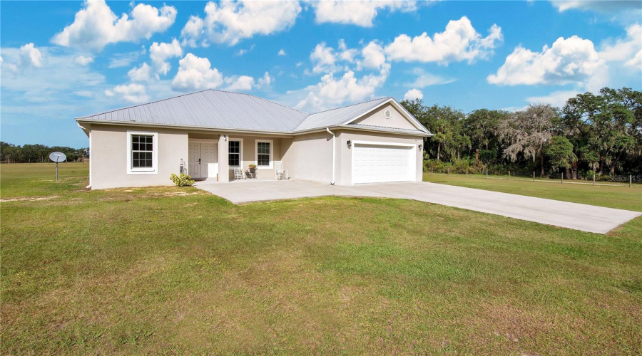 Davenport, Florida 33837, 7 Bedrooms Bedrooms, ,6 Bathroomsbathrooms,Residential,For Sale,Horseshoe Creek Road,Mfro6269463