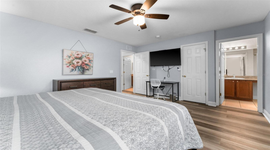 DAVENPORT, Florida 33897, 4 Bedrooms Bedrooms, ,3 BathroomsBathrooms,Residential,For Sale,CALABRIA,0,MFRO6269807