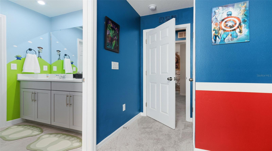 KISSIMMEE, Florida 34747, 6 Bedrooms Bedrooms, ,4 BathroomsBathrooms,Residential,For Sale,TROPICAL PALMS,0,MFRS5118043