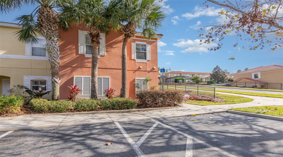 Kissimmee, Florida 34747, 4 Bedrooms Bedrooms, ,3 Bathroomsbathrooms,Residential,For Sale,Yellow Lantana,Mfro6268499