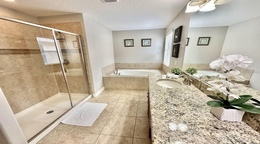 Kissimmee, Florida 34747, 6 Bedrooms Bedrooms, ,5 Bathroomsbathrooms,Residential,For Sale,Candy Palm,Mfro6269545