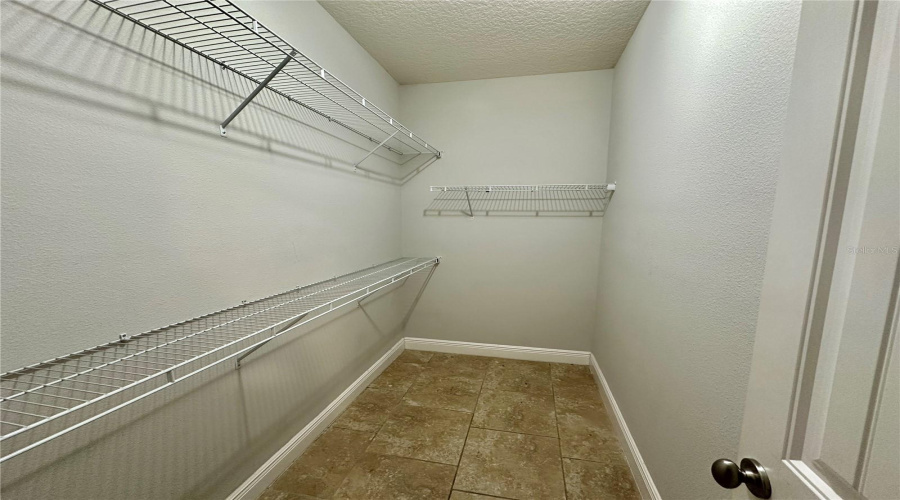 Davenport, Florida 33837, 6 Bedrooms Bedrooms, ,4 Bathroomsbathrooms,Residential,For Sale,Oakbourne,Mfrs5118166